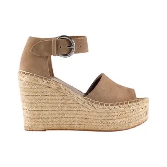 Marc Fisher
ALIDA ESPADRILLE PLATFORM WEDGE - Picture 2 of 14